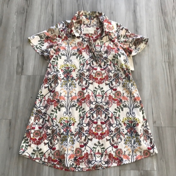 Moon River Dresses & Skirts - MOON RIVER ✨NWT Floral Dress